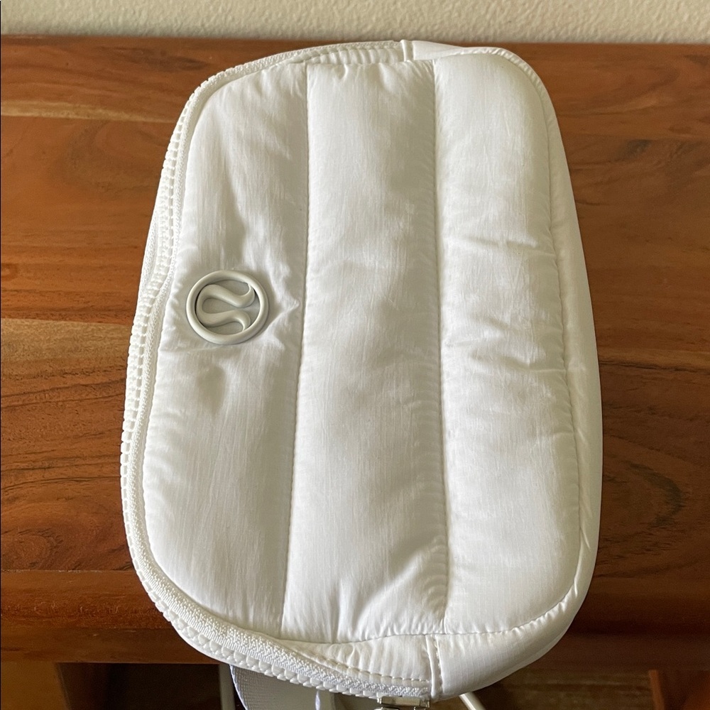 Lululemon Athletica White Puff Belt Bag - Picture 4 of 7